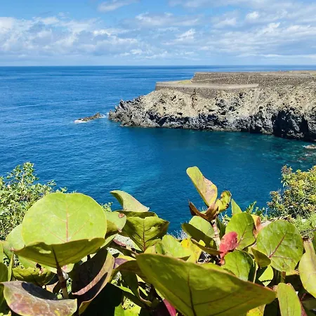 Blue Monis With Amazing Views Apartman